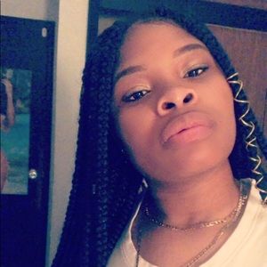 Meet your Posher, Renay